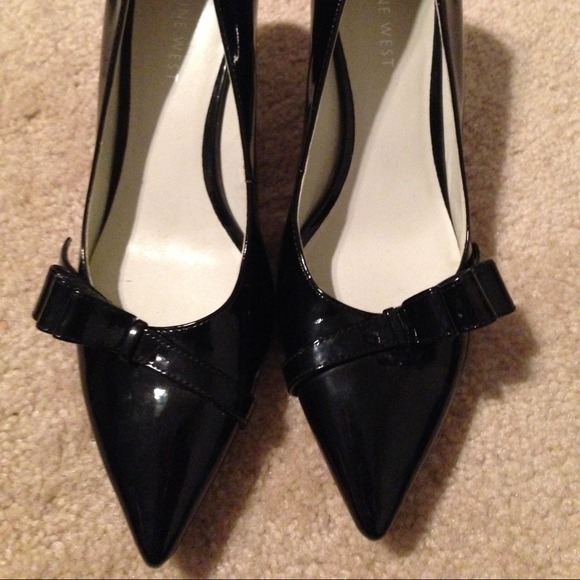 Black Nine West patent leather heels