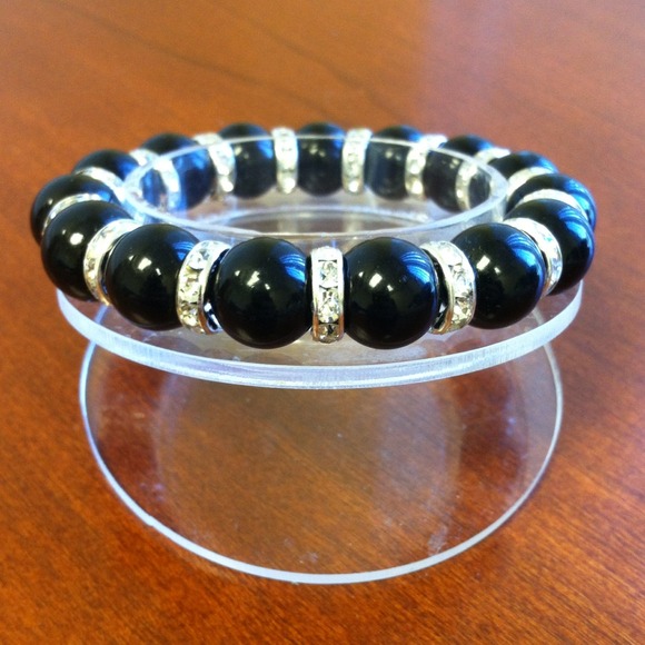 🚫SOLD🚫New black beaded bracelet