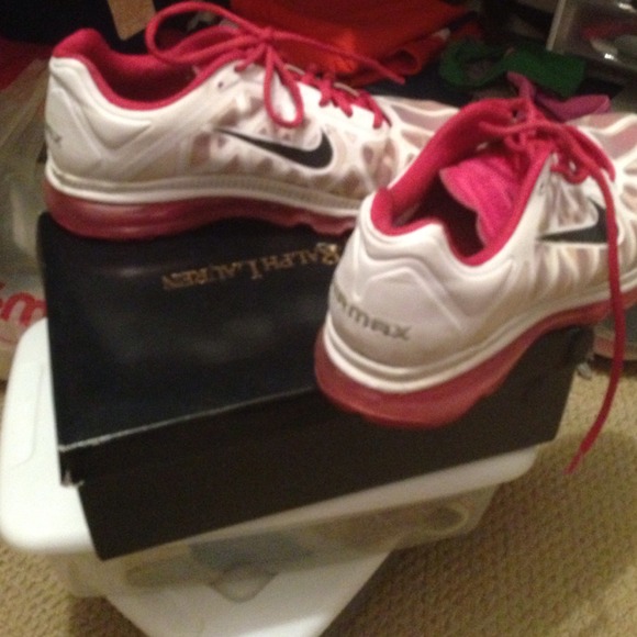UPDATED PRICE****. Pink and white nike air maxes