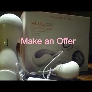 REDUCED!!CLARISONIC PLUS!For face & body cleansing