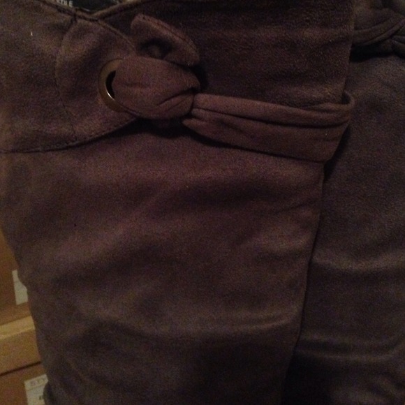 Boots - Picture 2 of 3