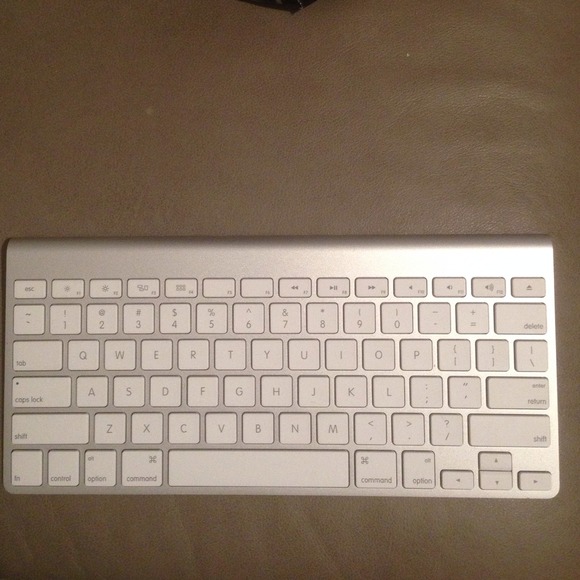 Apple Wireless Ipad keyboard