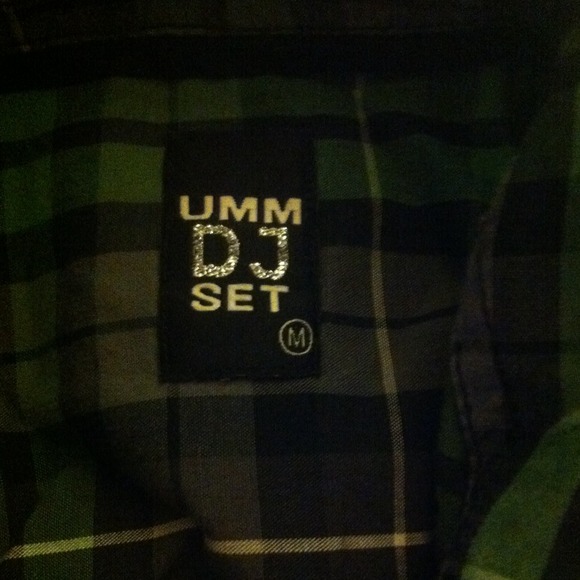 Green black and grey mens flannel shirt - Picture 2 of 2
