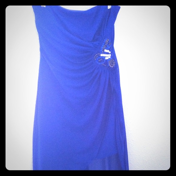 A blue strapless dress