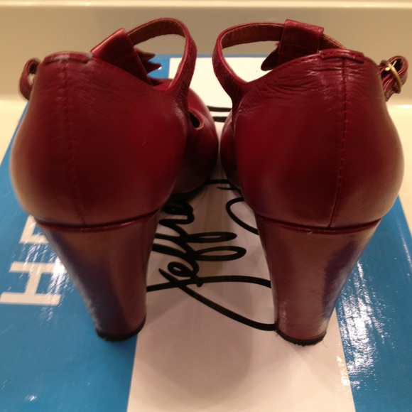 💗Jeffery Campbell Frill Dark Red - Picture 2 of 3