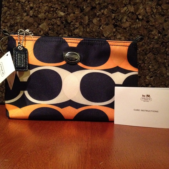 Authentic Coach NWT Mini Cosmetic Pouch