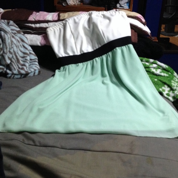 White/black/mint green strapless dress