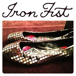 Iron Fist💀Heavy Metal Flat Size 6 & 9
