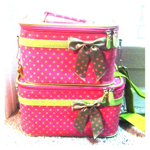💚CUTE TRAVEL BAGS💗