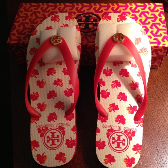 ❌Sold❌💯% Authentic Tory burch flip flop - Picture 1 of 4