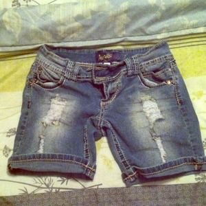 Never worn capris