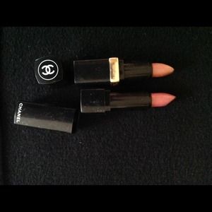 CHANEL - pair of small lipsticks