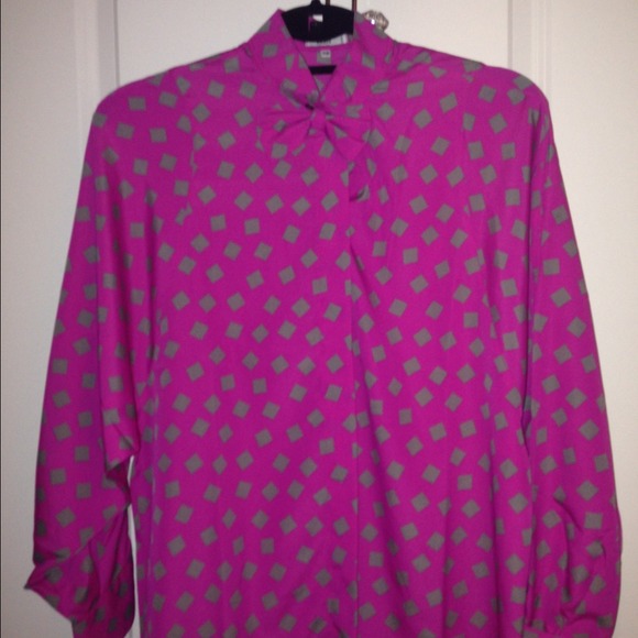 💃HOST PICK💃 PARIS made in France blouse - Picture 3 of 3