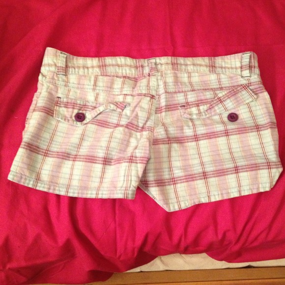Shorts - Picture 2 of 3