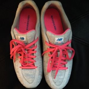 💥Reserved💥Gray and Pink New Balance Sneakers