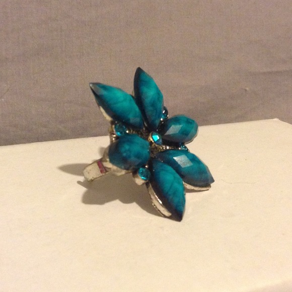 Teal flower ring