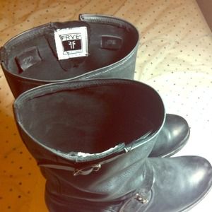 Frye Veronica short boot