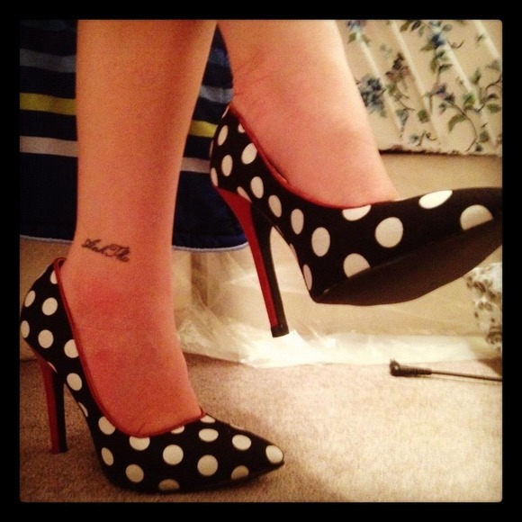 Polka dot pointed toe heel - Picture 1 of 1