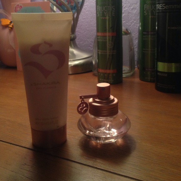 Shakira!!  Make me an offer!!