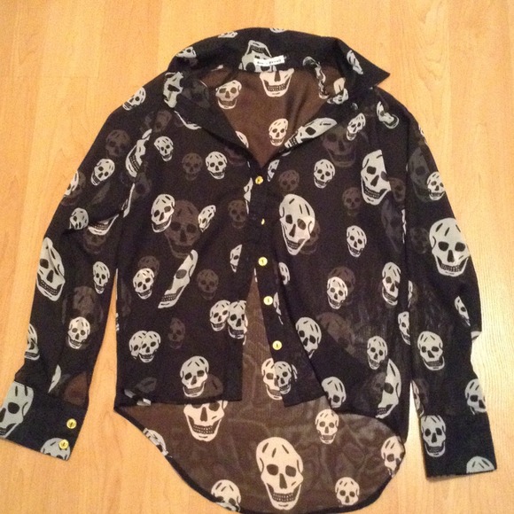 Scull black button up