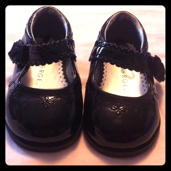 Size 4 infant girls dress shoes & headbands,