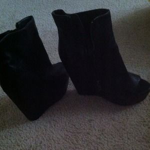 Steve Madden peep toe wedge booties