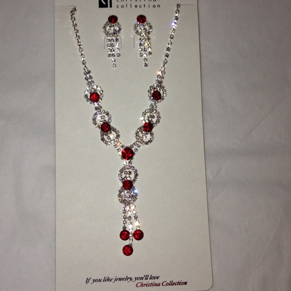 Sparkling Red w/ Rhinestones Design Matching Set - Picture 4 of 4