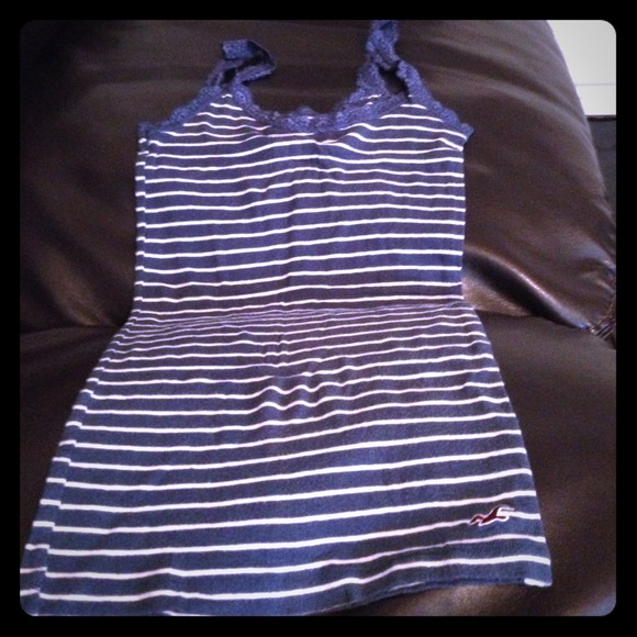 Hollister tank - Picture 1 of 1