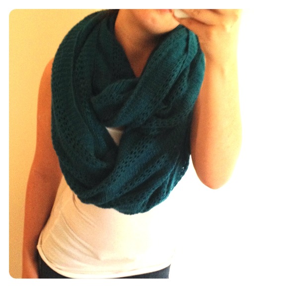 Blue/green XL scarf