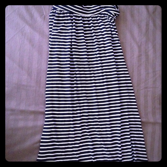 SOLD- Maternity relaxed fit maxi skirt