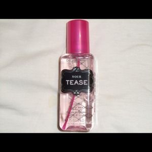 Victoria's Secret Noir Tease Body Mist