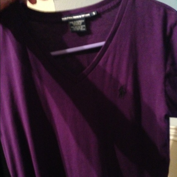 Polo v neck