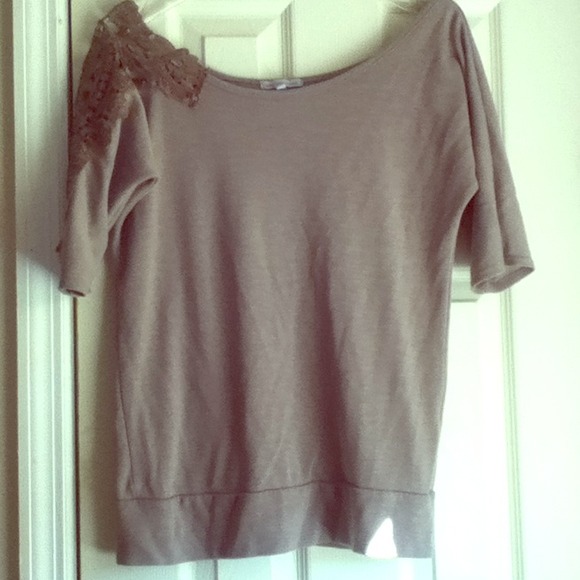 xSOLDx Sweater