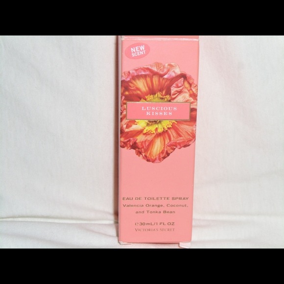 Victoria's Secret Luscious Kisses Spray