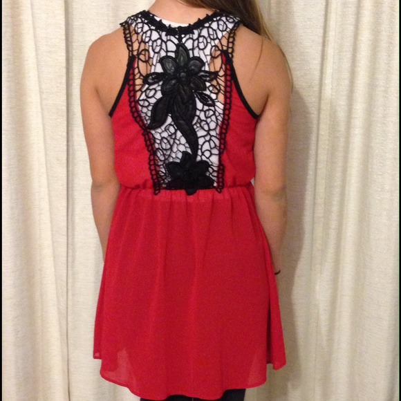 Cute stylish red dress - Picture 2 of 2