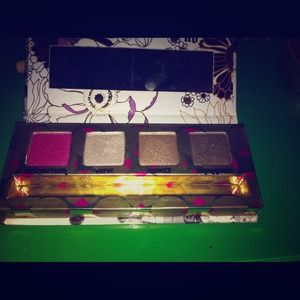 Urban Decay Roller Girl palette