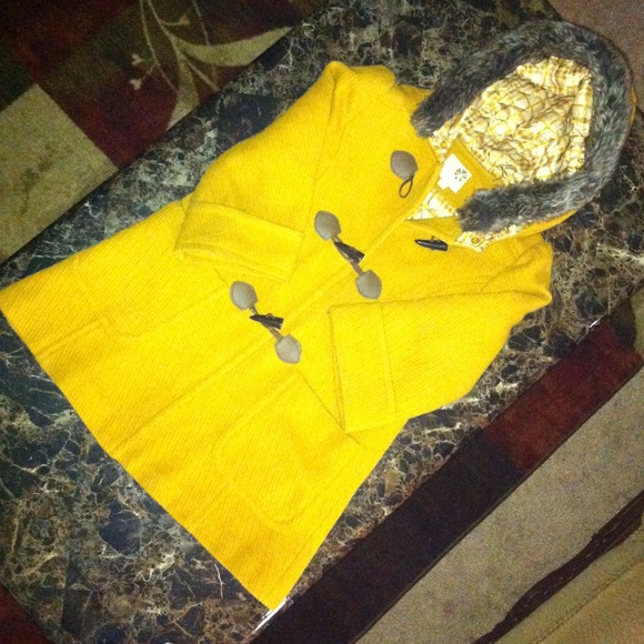 Mustard coat