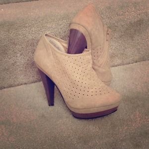 Sand ankle boots