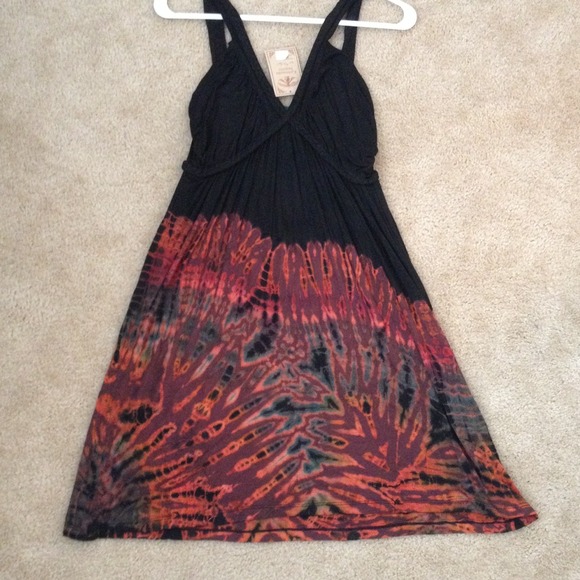 ✂️PRICE CUT✂️Kathmandu dress