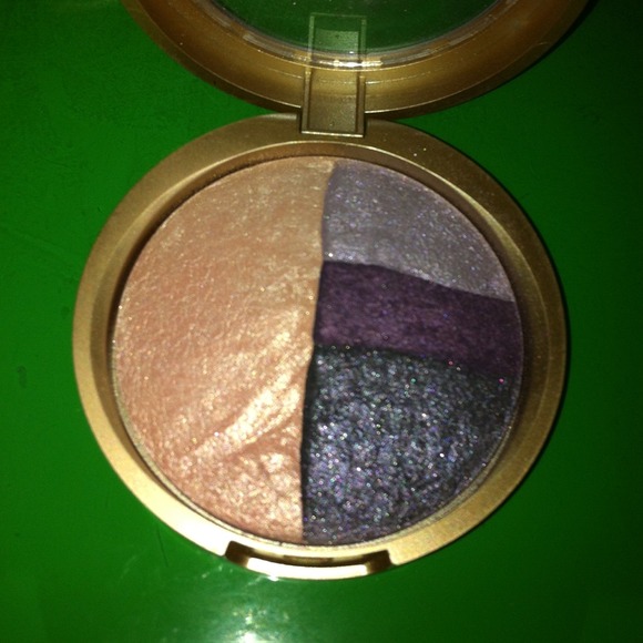 Laura Geller Amethyst Skies trio and highlight