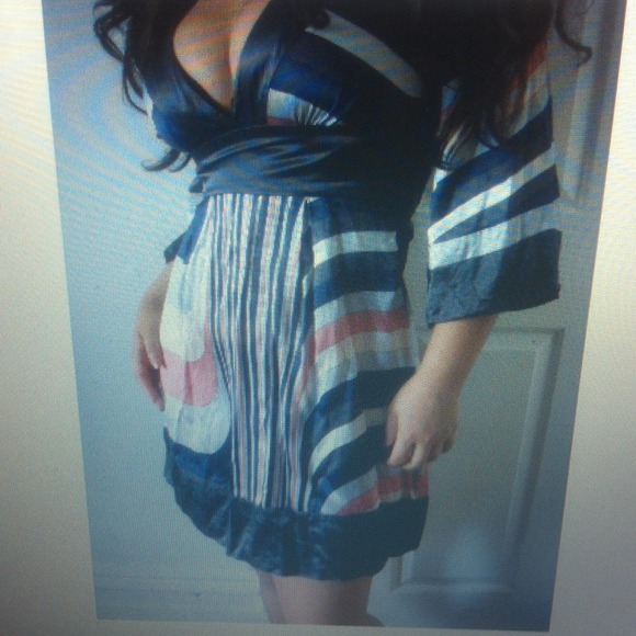 Bebe multi silk v-neck kimono 3/4 slv dress XS