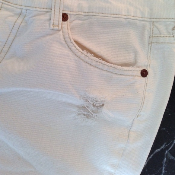SOLD-7 For All Mankind White Jeans size 30 - Picture 3 of 4