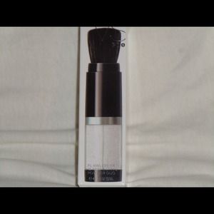 Victoria's Secret Flawless FX HD Perfecting Duo.
