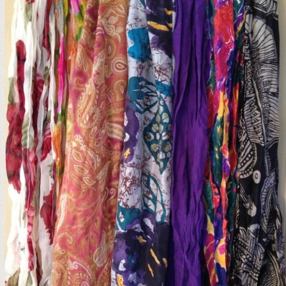 Reserved 🌹7 beautiful scarves