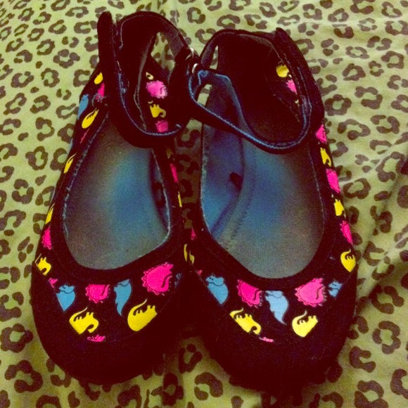 Hot topic dinosaur flats