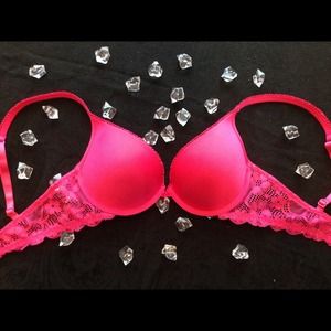 Victorias Secret 34B Sexy Little Things Bra