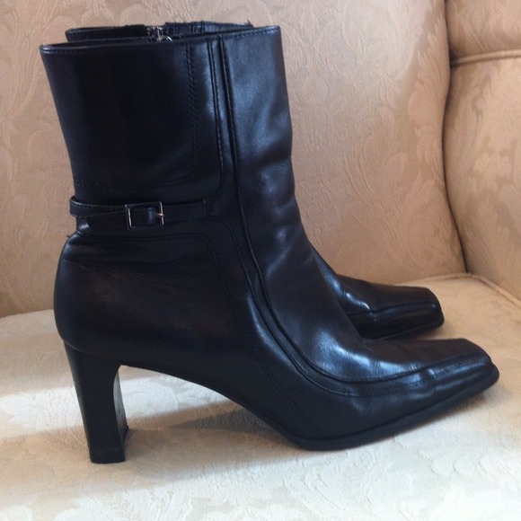📛SOLD📛Ettiene Aigner ankle boots
