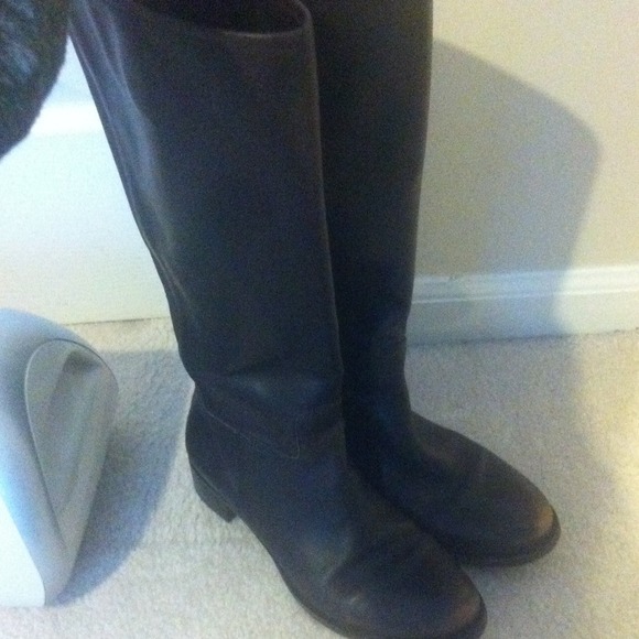 SOLD IN BUNDLE Dark brown leather riding boots