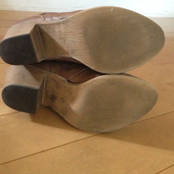 🚫BUNDLED🚫Cognac booties - Picture 2 of 4