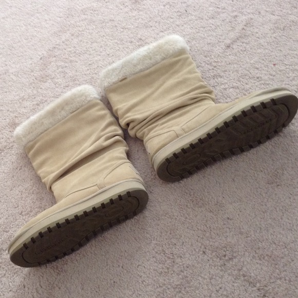 Super warm comfy boots.